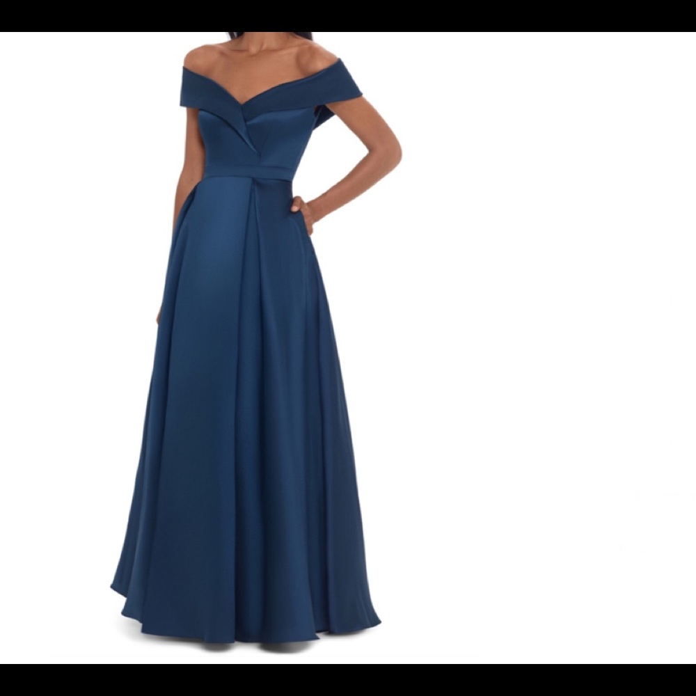NWT-Xscape Off the Shoulder Gown-size 12